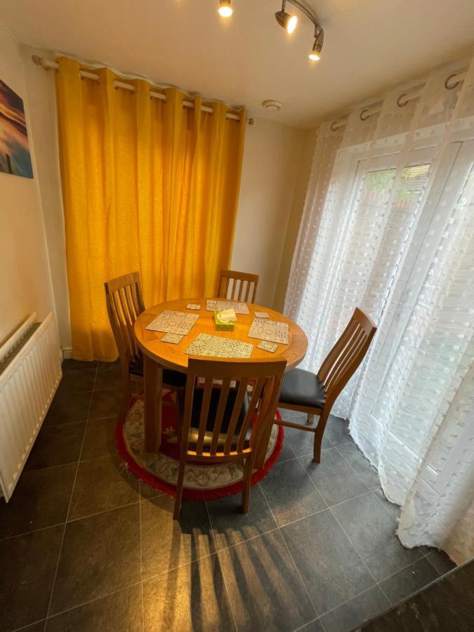 Holiday Home In Cardiff. Sleeps 6 Ngoại thất bức ảnh