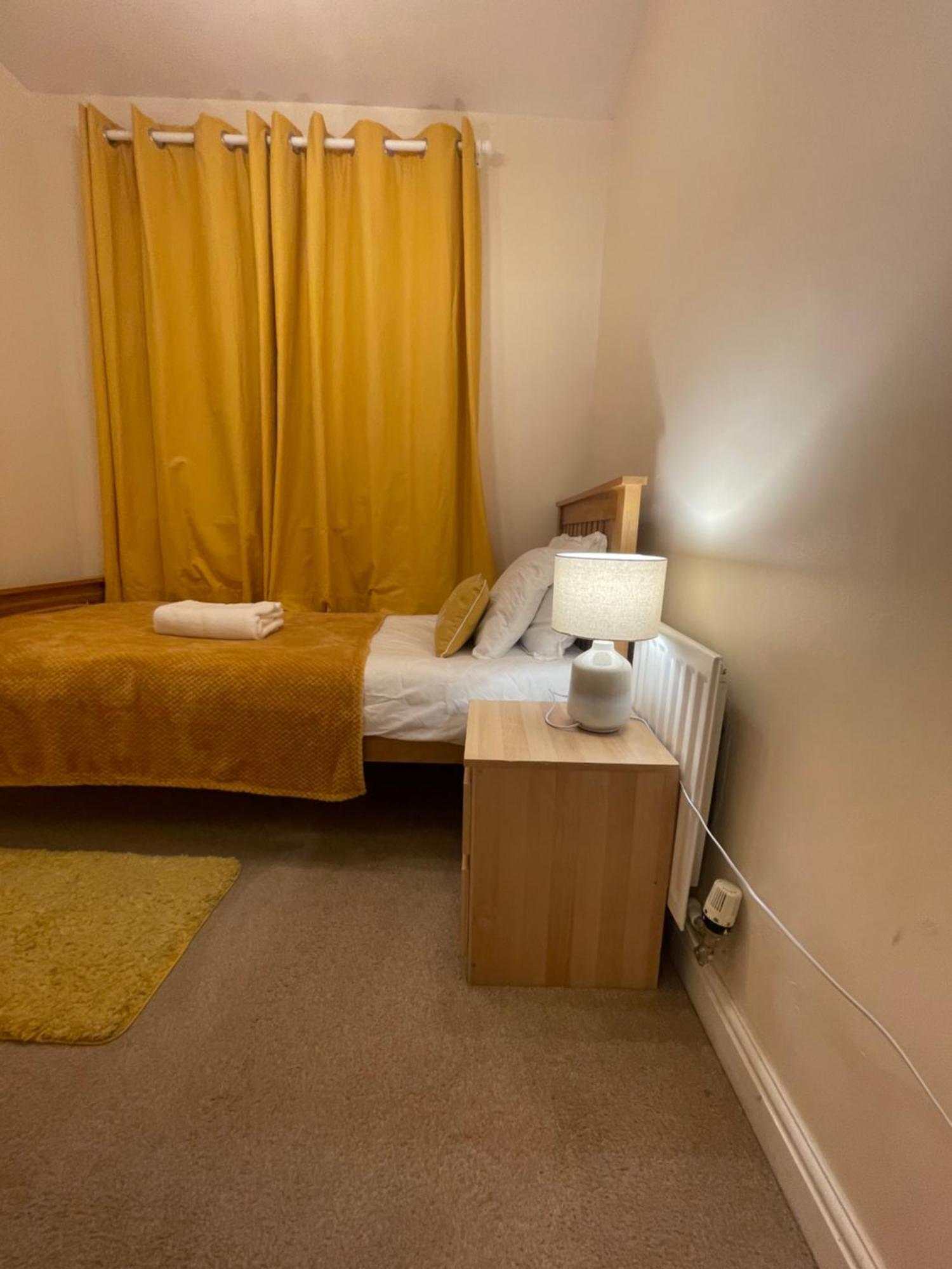 Holiday Home In Cardiff. Sleeps 6 Ngoại thất bức ảnh